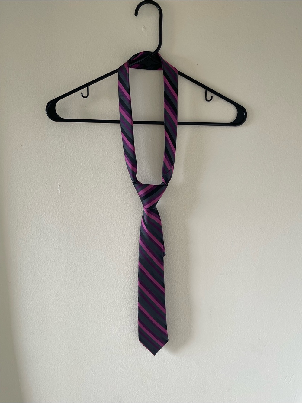 jf j.ferrar Purple & Black Diagonal Stripe Tie